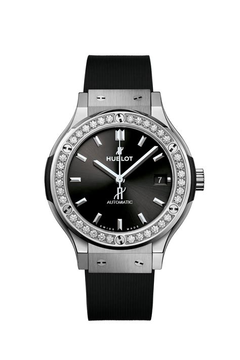 Hublot Classic Fusion with Black Dial in Titanium with Diamond 